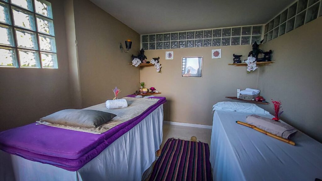Área de massagens do Hotel Gávea Tropical