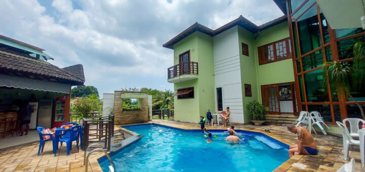 Veja seis parques aquáticos com day use em Minas para aproveitar o dia na  piscina!